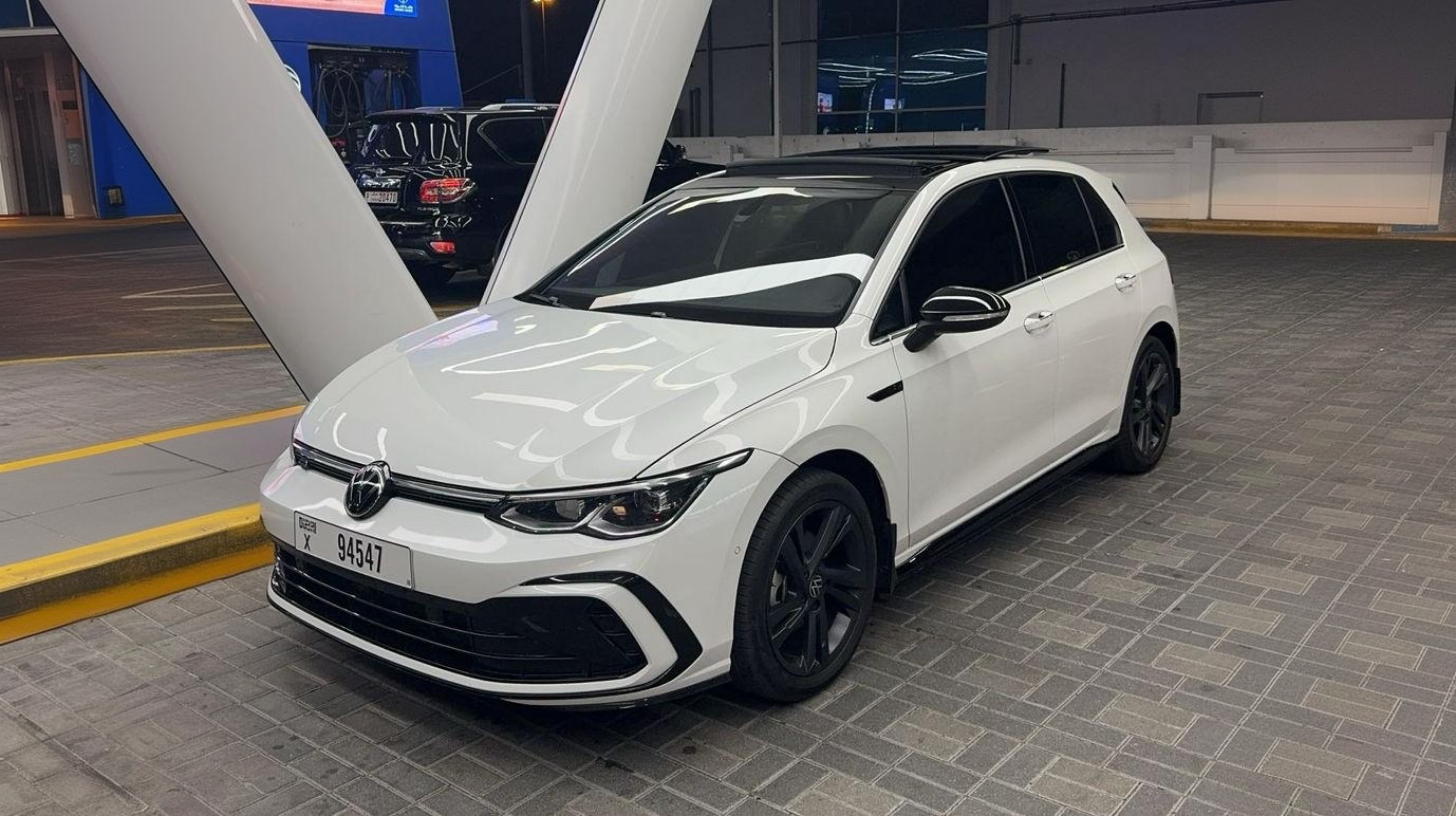 Luxury car available for rent in Dubai