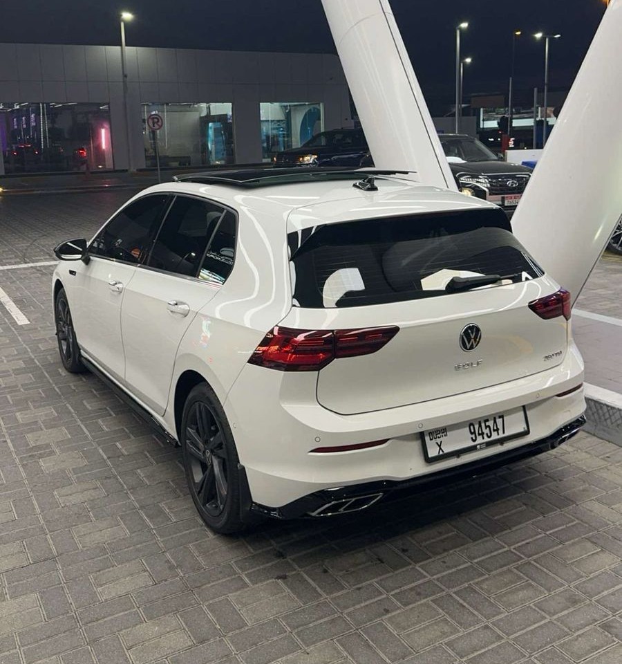 Luxury car available for rent in Dubai