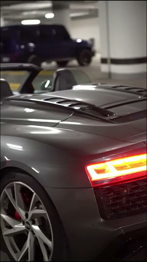 Audi R8 Spyder 2023 (Gris Daytona Nacré)
