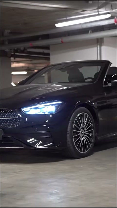 Mercedes CLE CLE 200 Cabriolet 2025 (Obsidian Black Metallic)