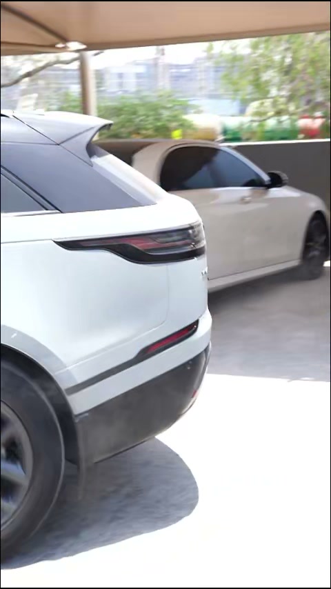Range Rover Velar 2025 (Ostuni p?rlvit)